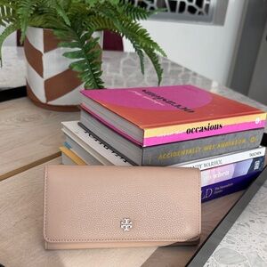 (Brand New)Tory Burch Tan Leather Wallet